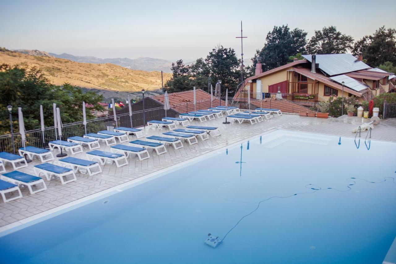 Agri-Hotel Da Marianna Resort & Spa Santa Domenica Vittoria Екстериор снимка