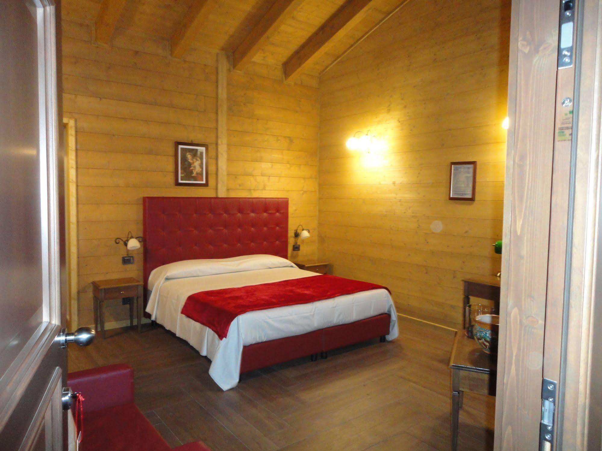 Agri-Hotel Da Marianna Resort & Spa Santa Domenica Vittoria Екстериор снимка